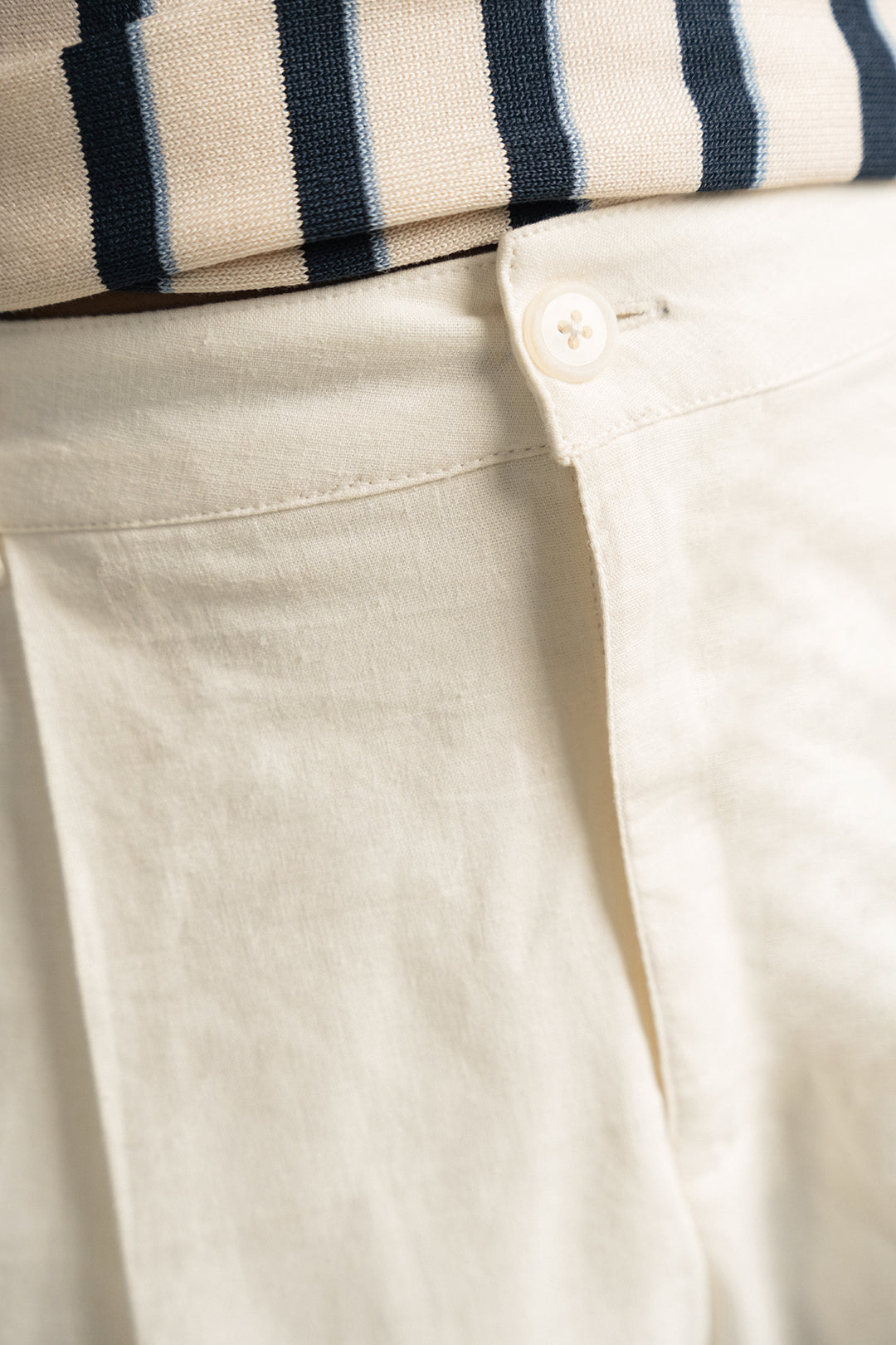 Tailored Pleated Shorts - Off White