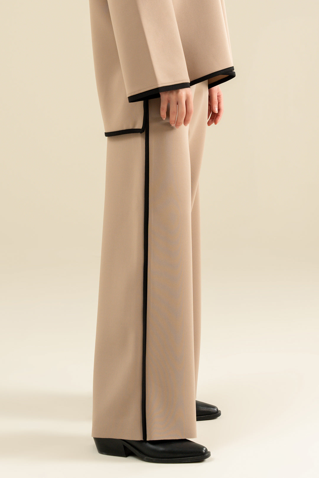 Wide Leg Contrast Pants