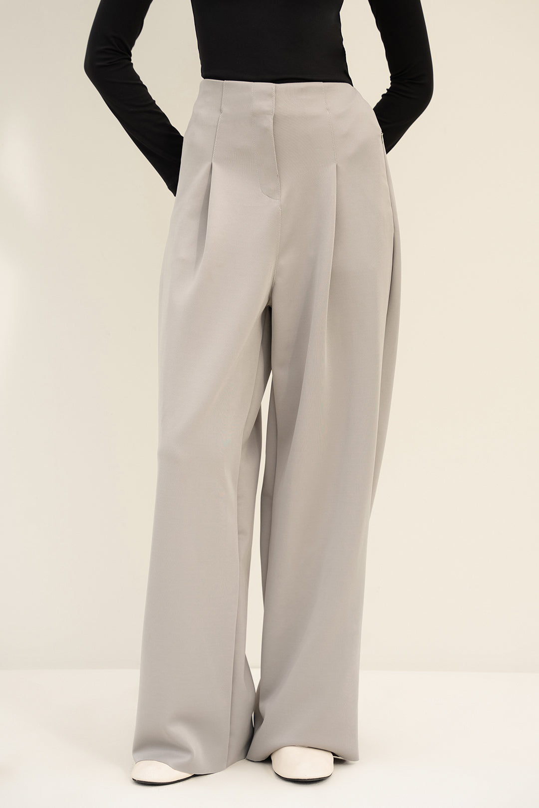 Wide Legged Pants - Grey