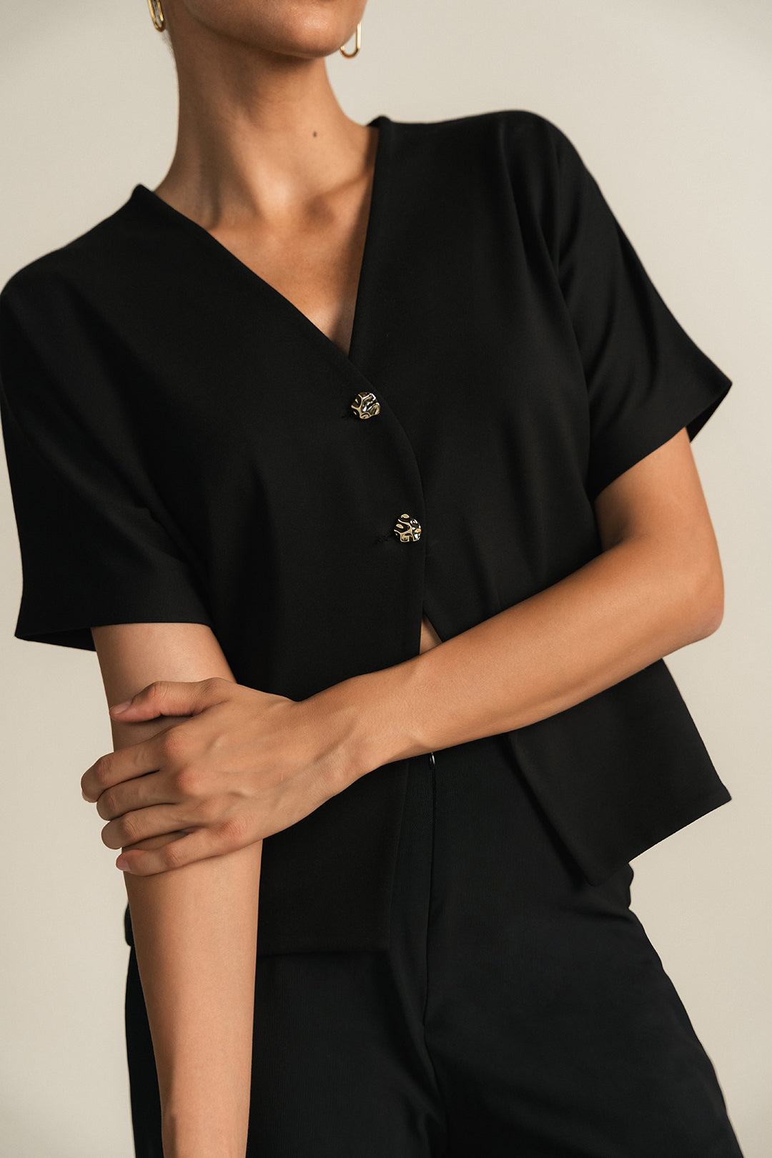 Luluknit Batwing Top - Black