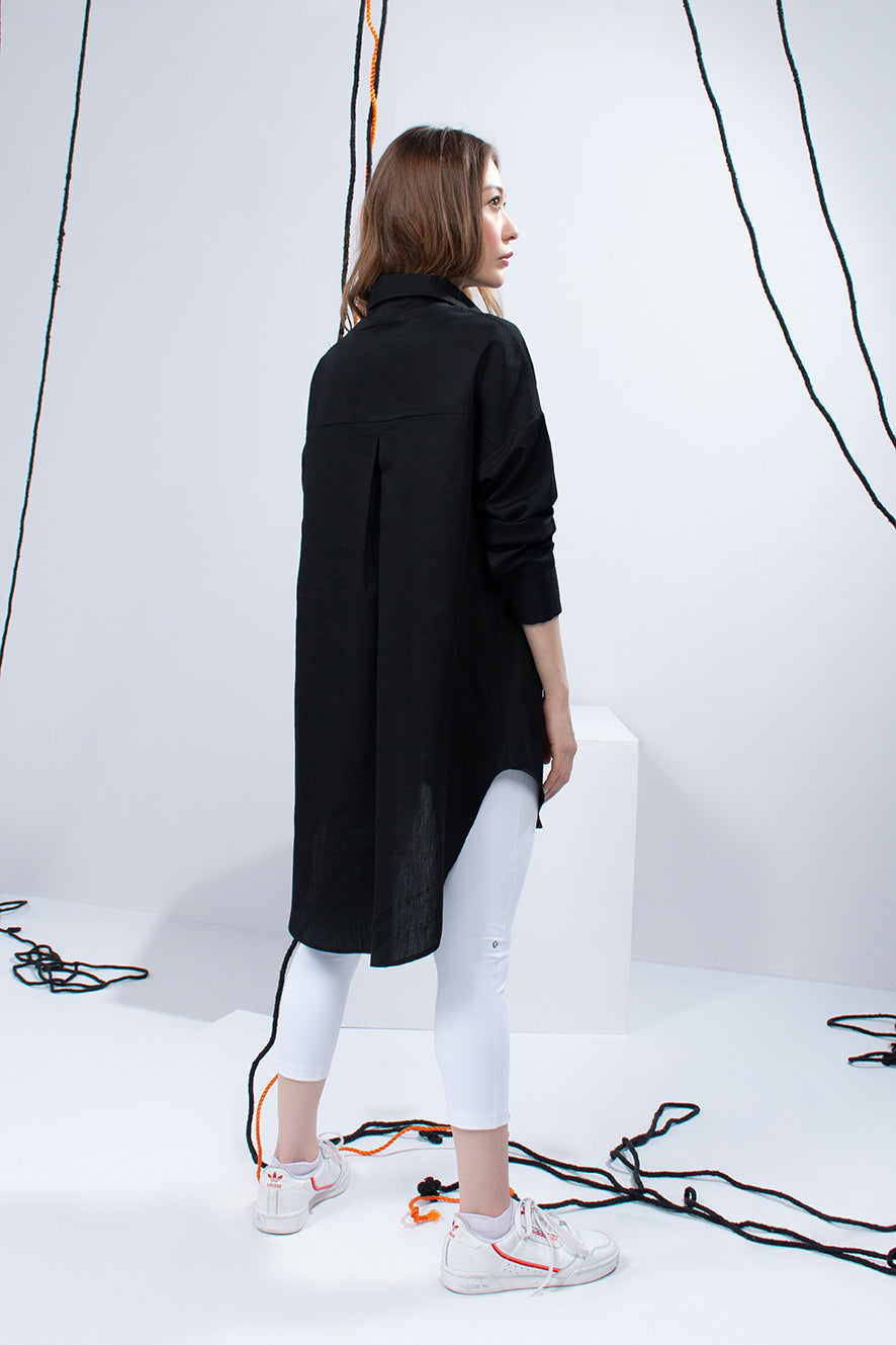BLACK BUTTON DOWN SHIRT