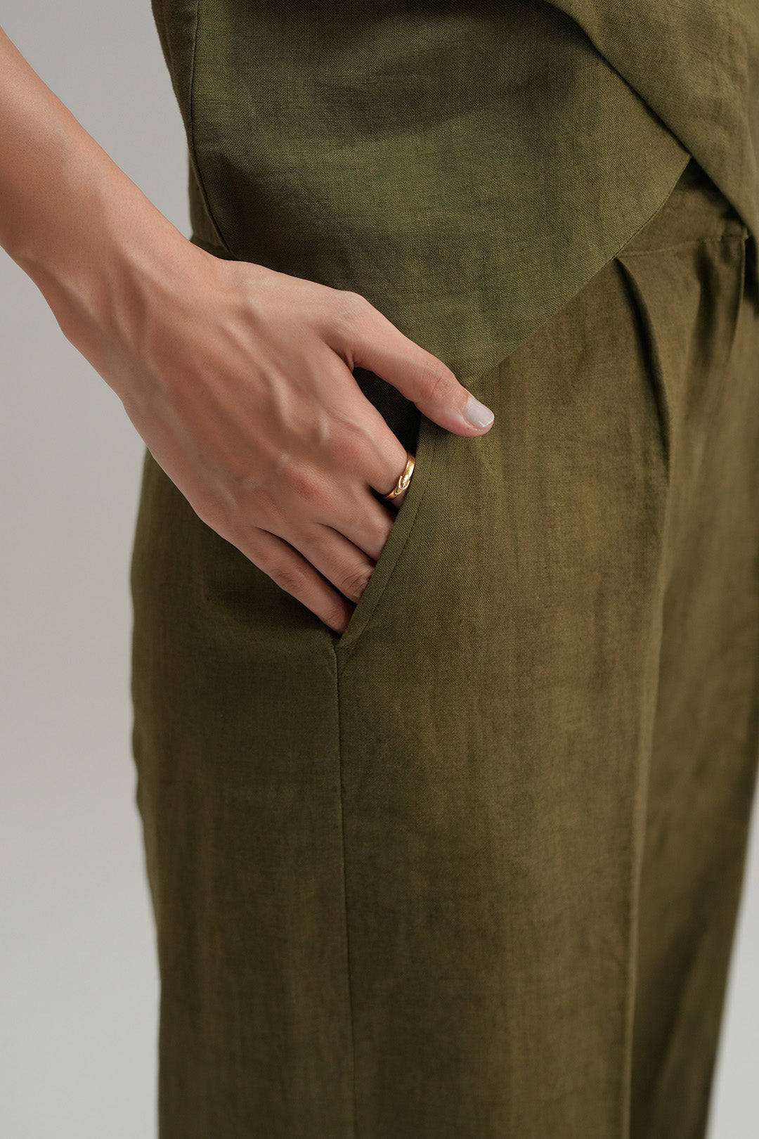 Straight Fit Linen Pants - Olive
